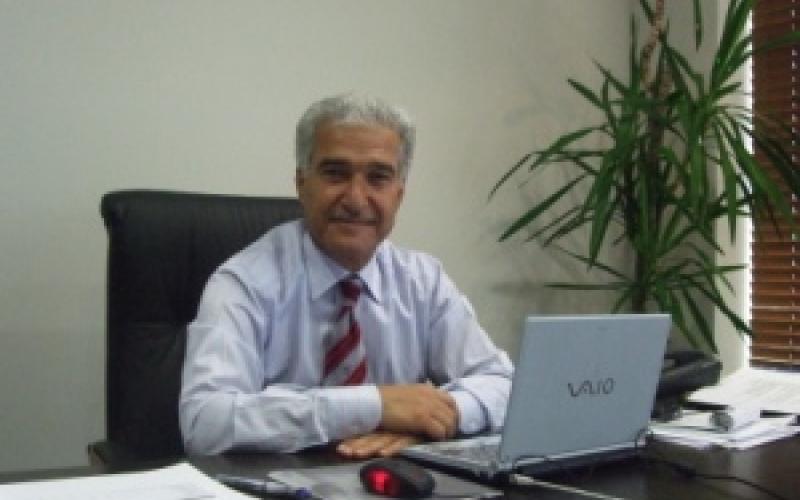 الخطيب: قريبا الكشف عن علاج حقيقي لمرضى سرطان الثدي.. فيديو