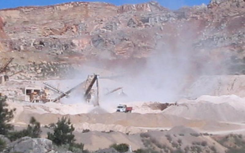 الكسارات في الشونة الجنوبية تقلق السكان (فيديو)