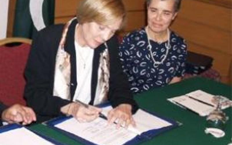 مديرة الوكالة الأمريكية للتنمية السابقة تعود للأردن بمشاريع للشباب