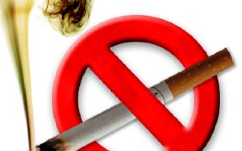 ما رأيك بمنع التدخين في الاماكن العامة؟