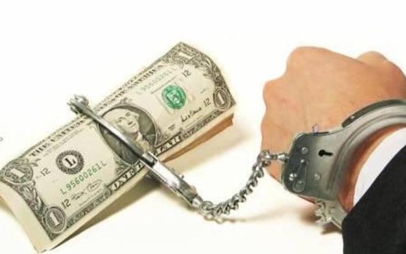  الفساد تحيل 14 موظفا من المؤسسة المدنية للقضاء