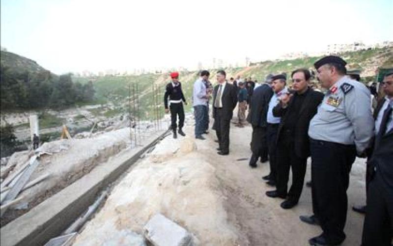 امانة عمان : اخلاء المبنى المجاور للسور المنهار