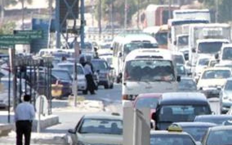 شارع الملكة رانيا يئن تحت وطأة ازمة السير