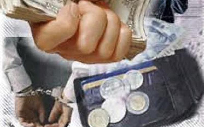 القبض على مطلوب بـ45 قضية سرقة واحتيال