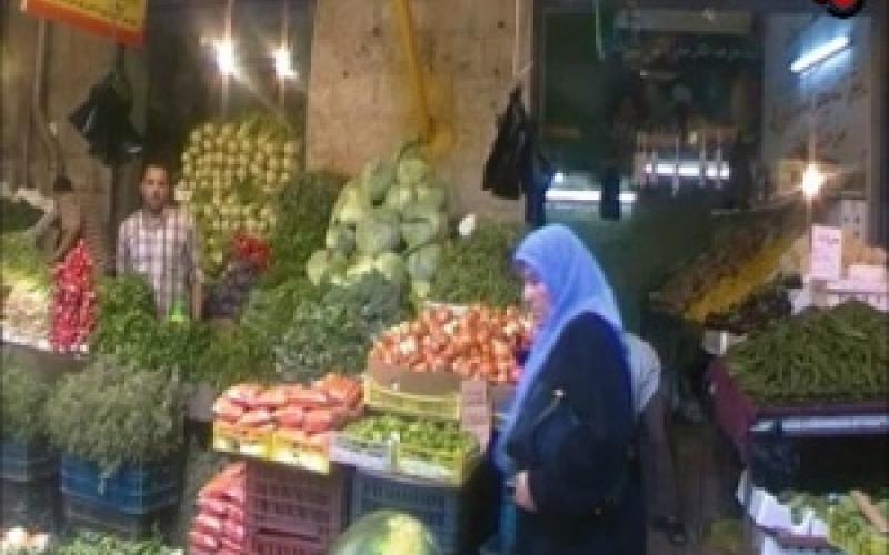 مواطنون : الخضار والفواكه والمواد الغذائية بارتفاع (فيديو)