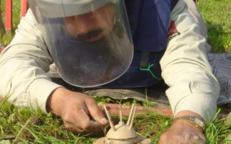 منحة اميركية لمشروع إزالة الألغام على حدود الاردن الشمالية 