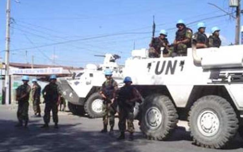 العايد: الجهود الحكومية تثمر عن الافراج عن الضابطين المختطفين 