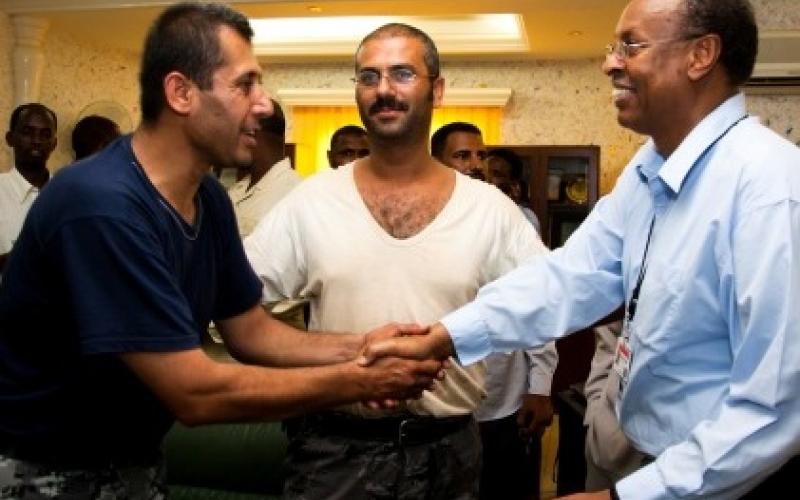 وصول الضابطين المختطفين الى الاردن