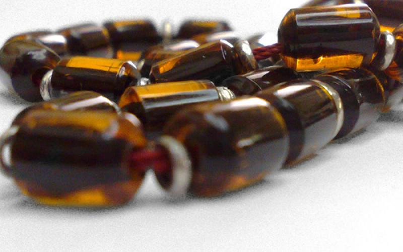 السبح والمساويك تجارة رائجة في رمضان (فيديو)