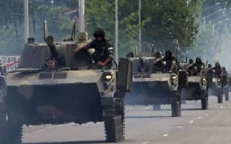 50 ناقلة جند روسية عالقة في الأردن في طريقها إلى رام الله