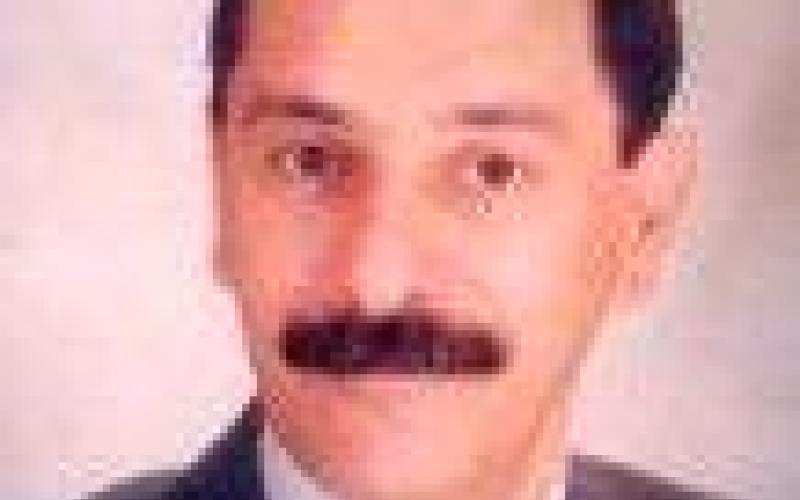 سكجها مشغول بتاريخ العائلة