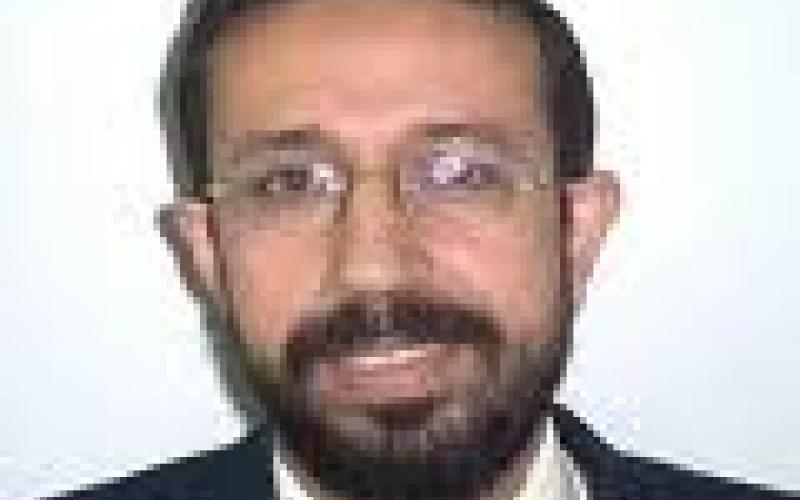 الجولاني يأم بالرفاعي