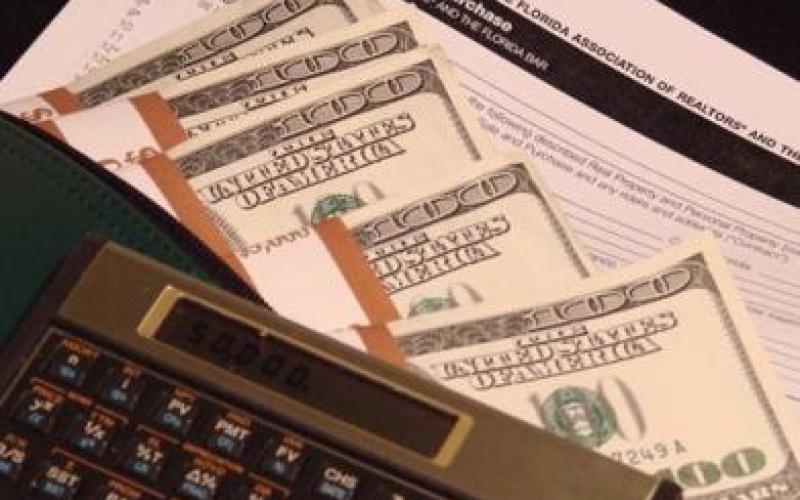 اللجوء لأسواق رأس المال الأجنبية لتوفير الائتمان بالداخل