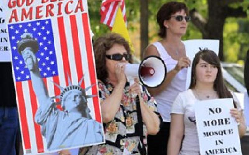 العمل الإسلامي: إحراق المصاحف في أمريكا استفزاز 