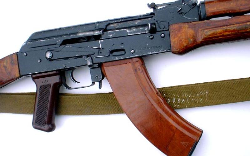 مشاجرة "ليش تطلع علي" نتج عنها وفاة و5 إصابات