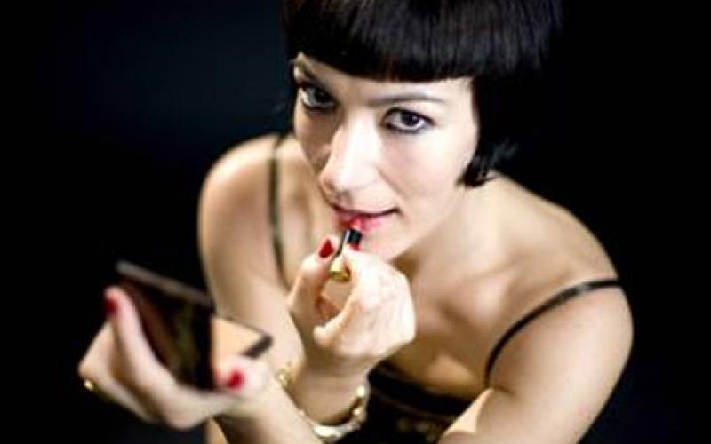 "لا شيكا" تقدم عرضاً في عمان