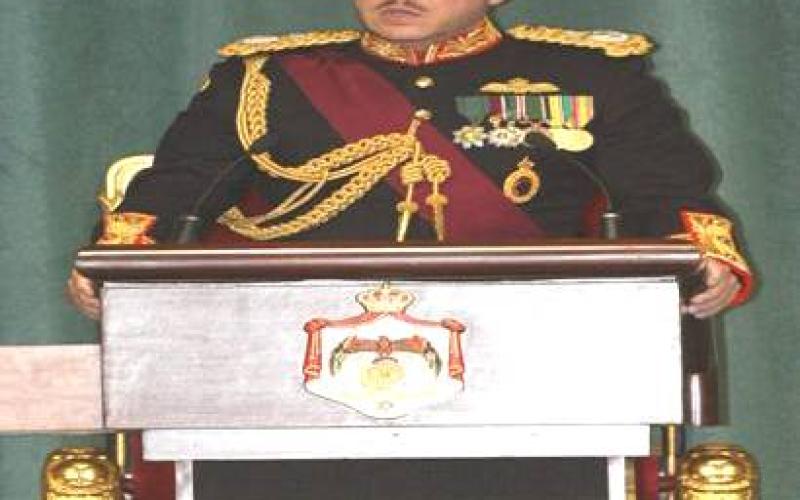 مناظرة انتخابية تعيد الملكية الدستورية وصلاحيات الملك للواجهة