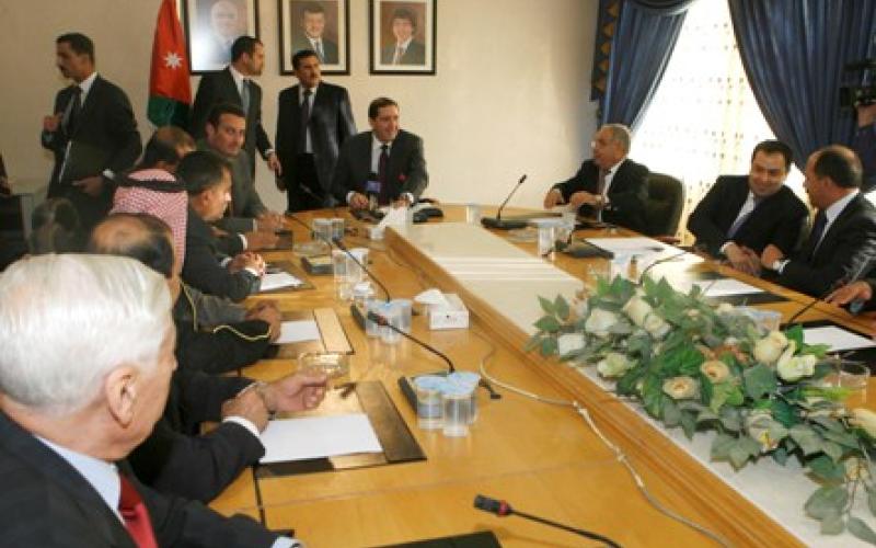 نواب يطالبون الرفاعي بتشكيل جغرافي للحكومة (صور اللقاء)