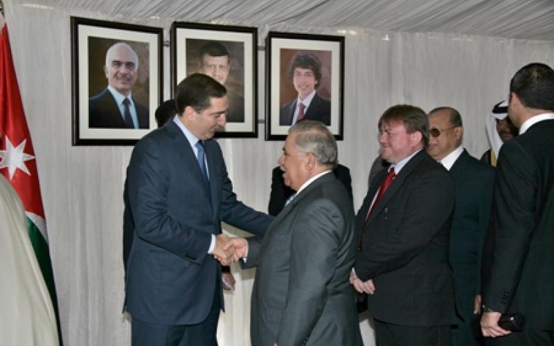 الرفاعي الأب من بين مهنئي رئيس الوزراء