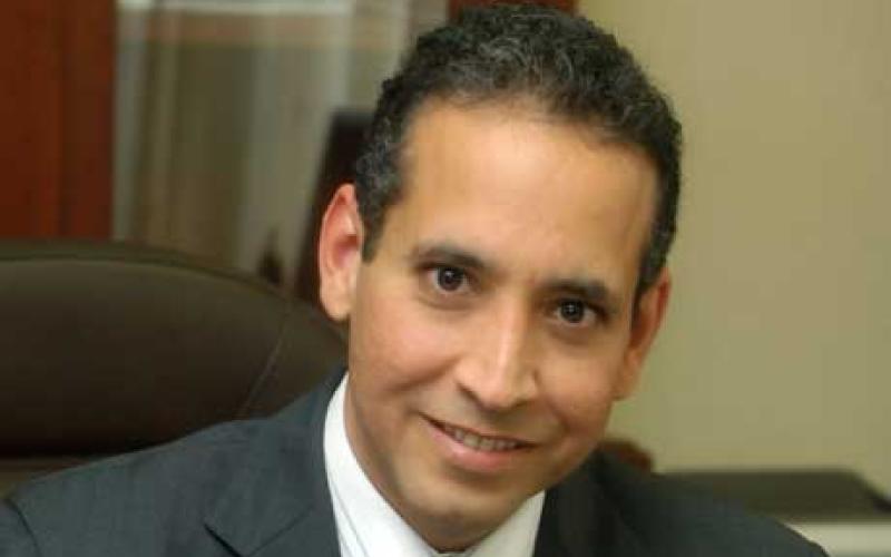 فارس شرف محافظا للبنك المركزي