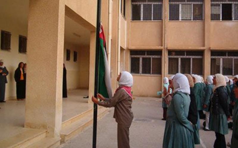 اضراب طلاب مدرسة الوالة يدخل يومه الثامن