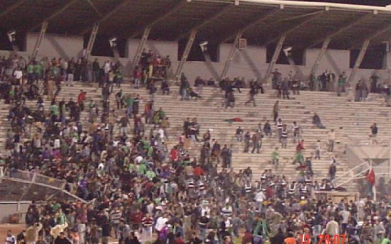 الحكومة تبدأ التحقيق باحداث مباراة الوحدات والفيصلي..فيديو