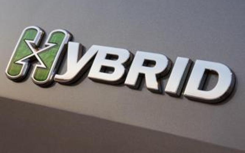استيراد سيارة هايبرد واحدة خلال الشهر الماضي