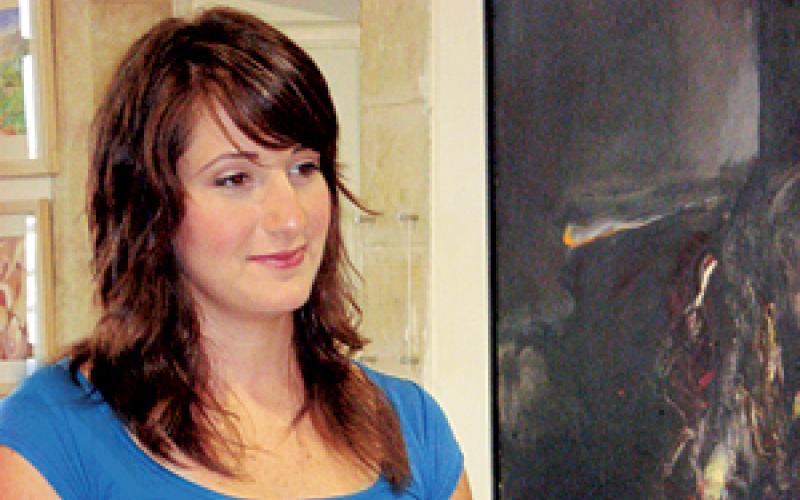 مكادي تحيي حفلا بالميلاد