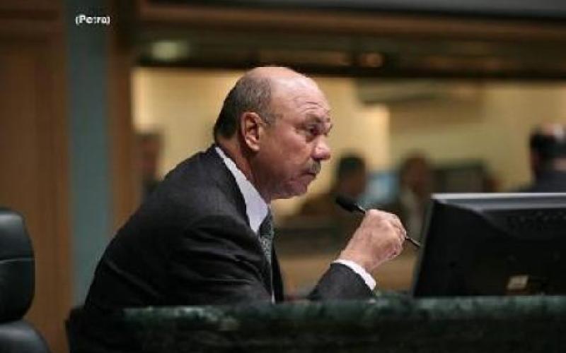  النائب العوران يطالب بتعديل الدستور لحماية البرلمان من الحل والفايز يعترض