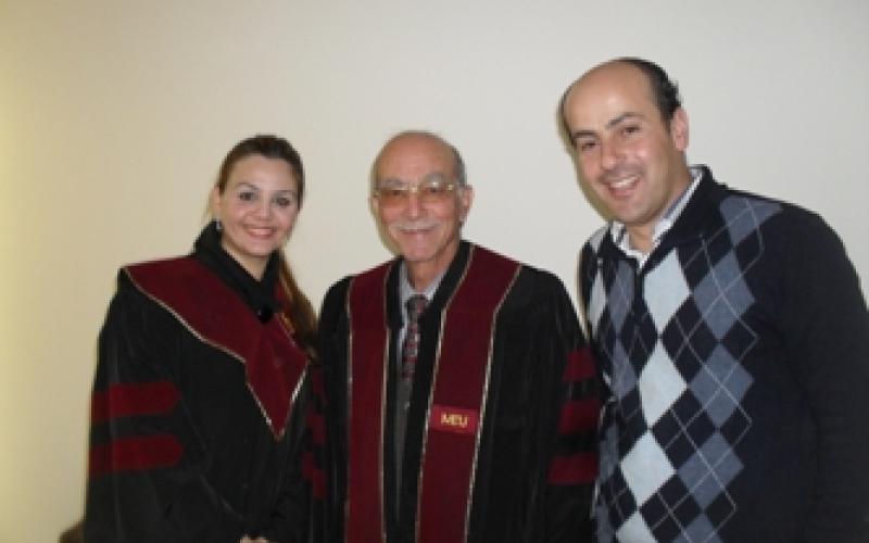 الزميلة رويس تناقش تجربة راديو البلد في أطروحة ماجستير