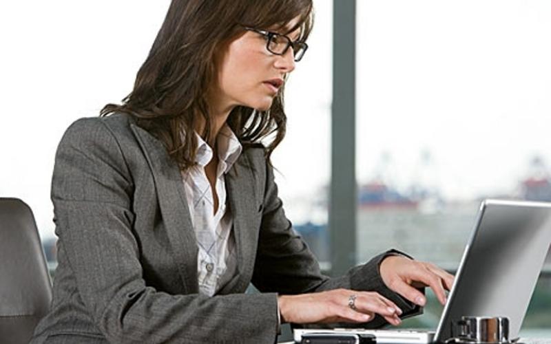 النسور :تامين الامومة سيرفع نسبة مشاركة المرأة في العمل 