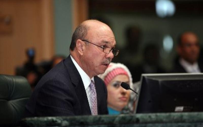 كيف منح نواب الثقة للرفاعي؟: الموت مع الجماعة رحمة..ثقة، ثقة "وطبشة"