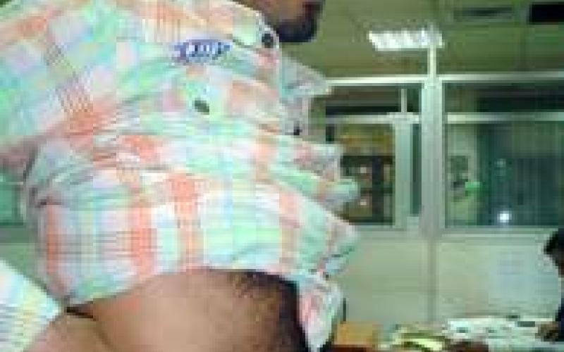 بالصوت شاب يقترض من بنك لشراء كلية