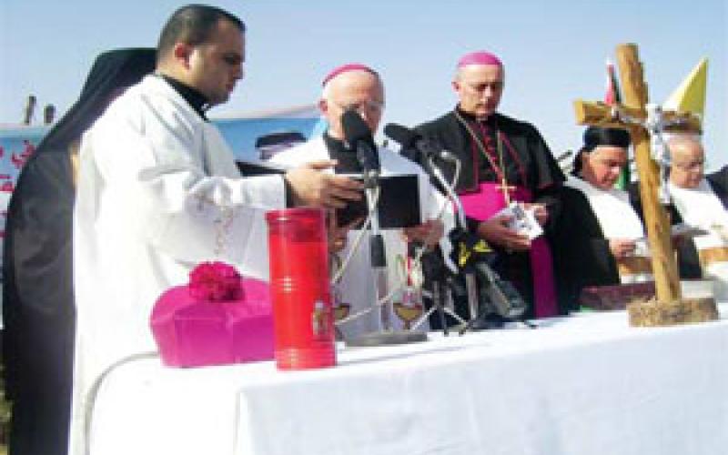 الطوائف الكاثوليكية تحتفل بعيد الغطاس