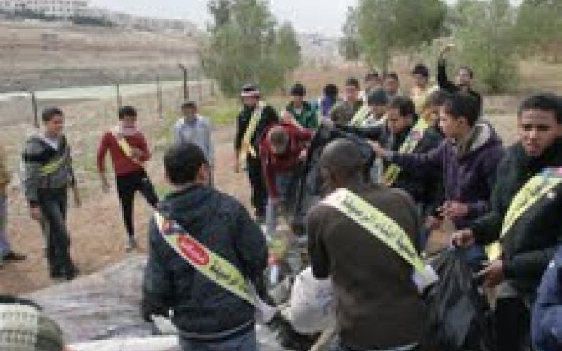 حملة بيئية في حديقة الفرح بالرصيفة 