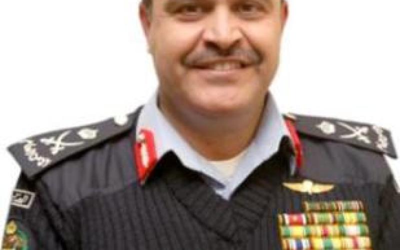 مدير الأمن العام يتفقد اعتصام "جايين" أمام رئاسة الوزراء دون أن يلحظه أحد