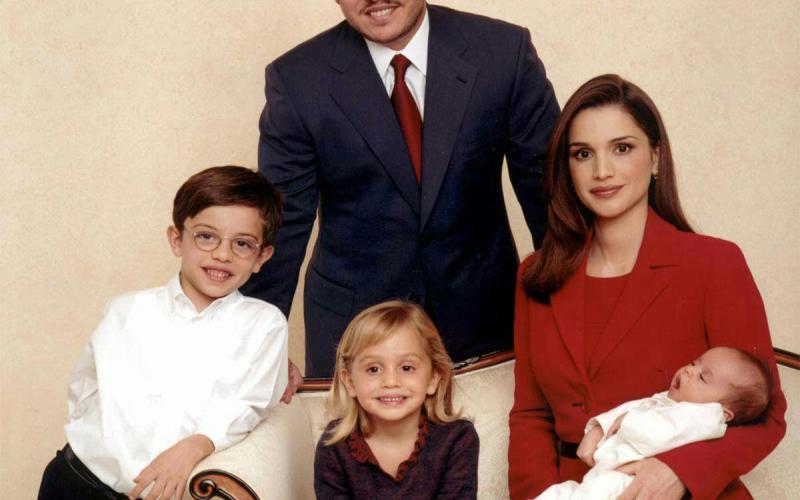 الملكة رانيا تهنئ الملك بعيد ميلاده