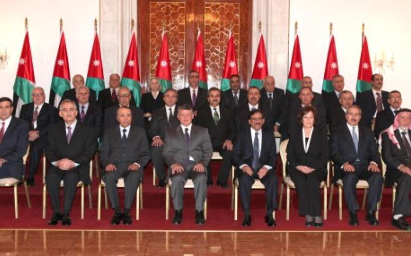 السيرة الذاتية لأعضاء الحكومة الجديدة