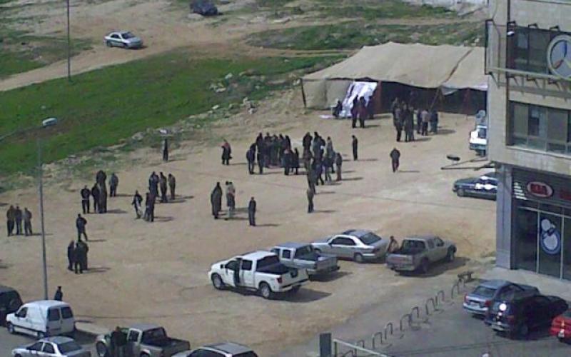 العاملون في الكهرباء ينهون اعتصامهم برفع سقف المطالب