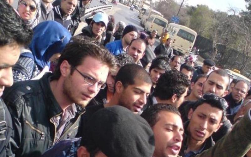 Protesting students cause traffic jams at City Circle