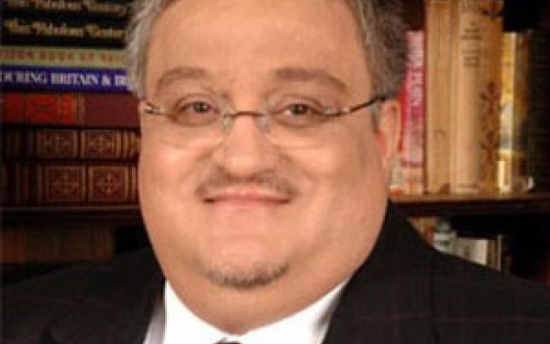 عرب ينفي وجود شبهة فساد في سفر شاهين 