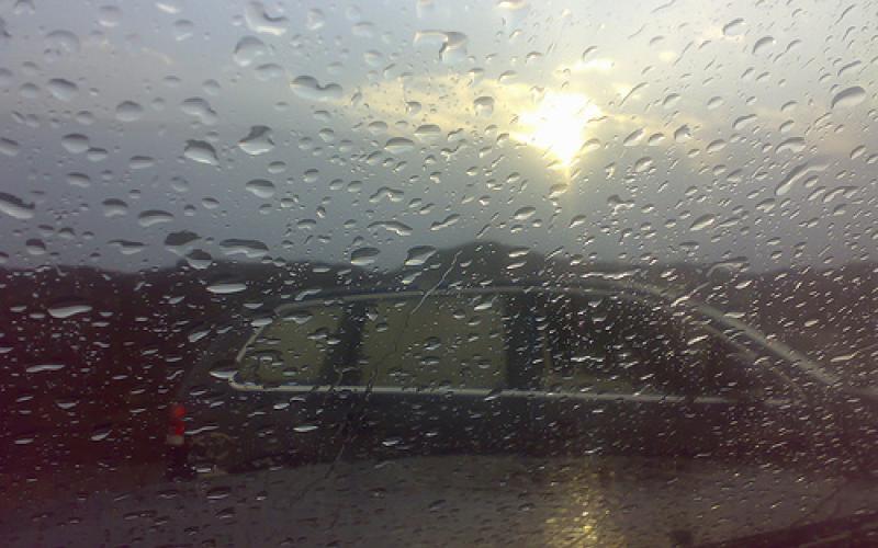 طقس حار الخميس وماطر الجمعة