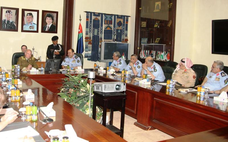 المجالي يؤكد على أهمية تبادل المعلومات الشرطية مع تشيلي