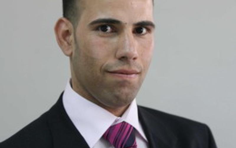 العبادي يسجل دعوى قضائية على مدير تحرير في الرأي