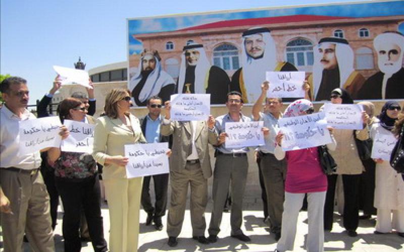 “تنسيقية الهيئات المستقلة” تقرر الاعتصام أمام النواب وتلوح بإضراب عام