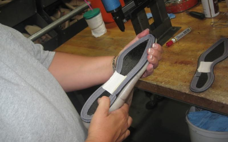 Released Prisoner Starts New Life as Shoemaker 