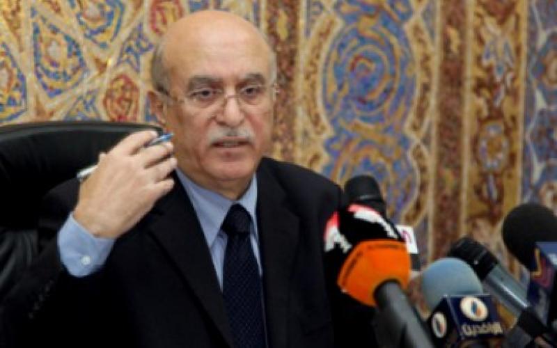 العدوان يستقيل من الحكومة احتجاجا على قوانين مقيدة للإعلام