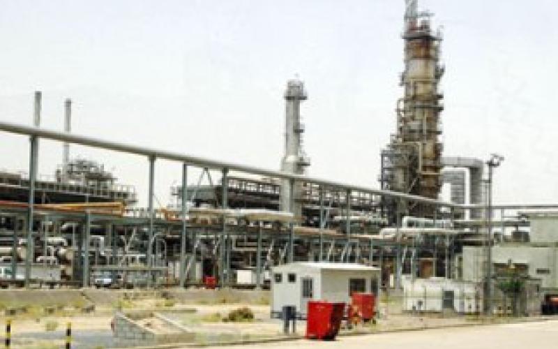 المصفاة تحذر من توقف استيراد المشتقات النفطية 
