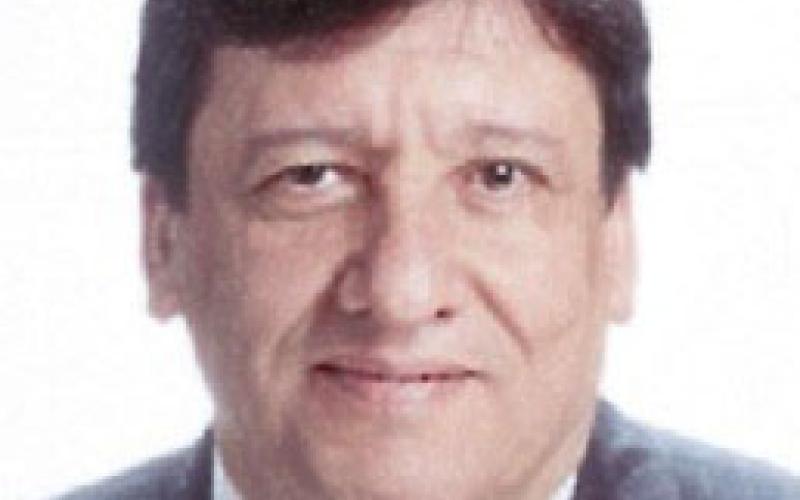 عزايزة يمازح مهنئيه 