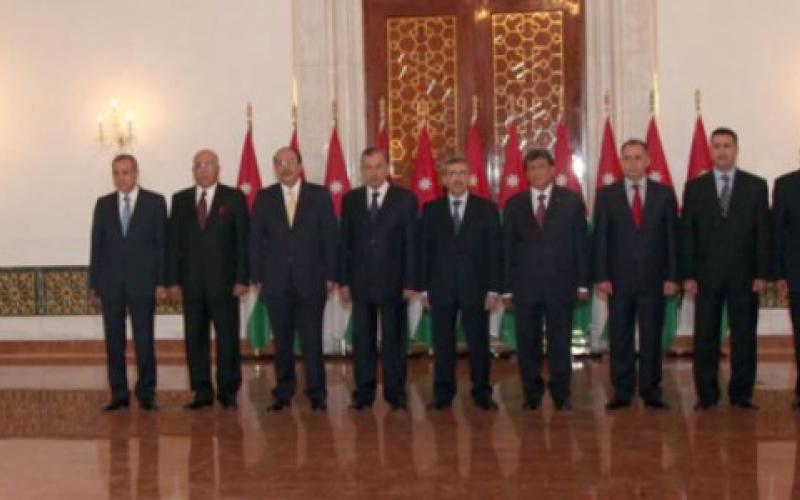 التعديل يحول الحكومة إلى "عائلية" وسط رفض عشائري 